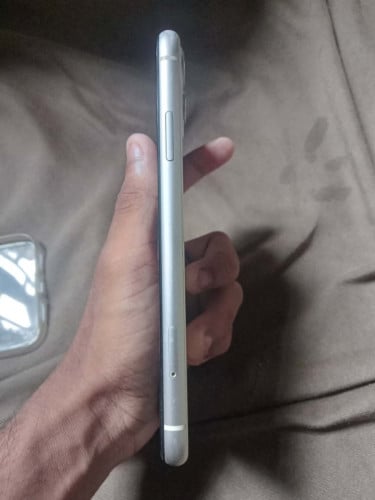 Iphone 11 លក់85$