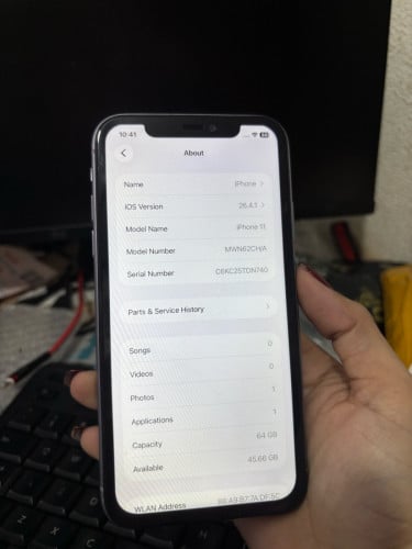 iPhone 11 អេក្រថ្មី អត់ស្គេ គ្រន់តែចុចបេតុpower អត់ទៅ តែប្រើបានធម្មតា