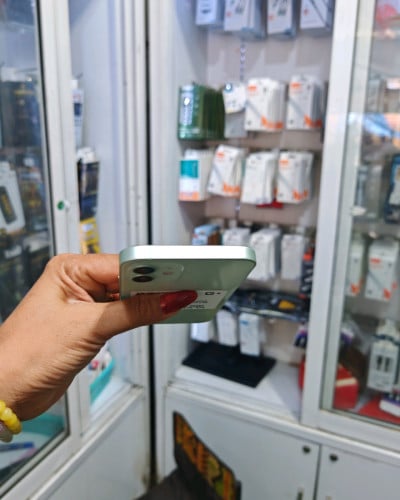 iPhone 12/64GB/LLថ្ម88%តួរស្អាតសុីនសានុំ