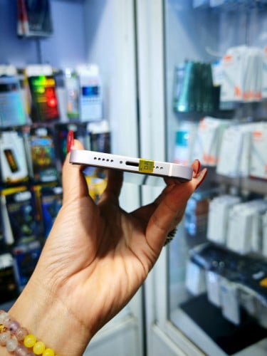 iPhone 13/128GB/LL ថ្ម94%តួរស្អាតសុីនសានុំ