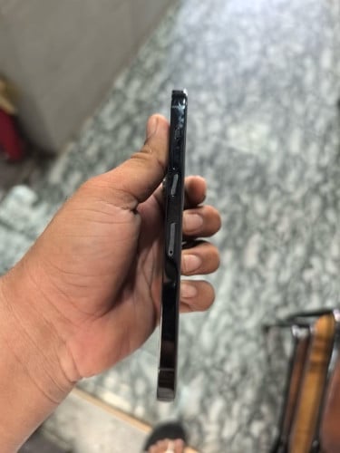iPhone 14 pm 385
