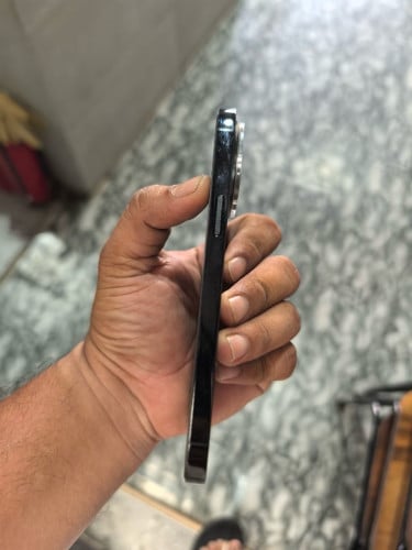iPhone 14 pm 385