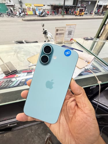 iPhone 16 ណេន