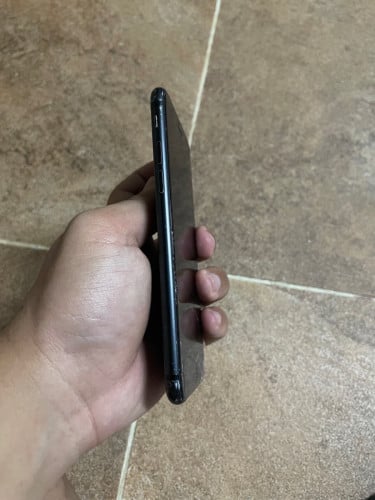 IPHONE 7G 32gb លក់ដូចក្នុងរូប