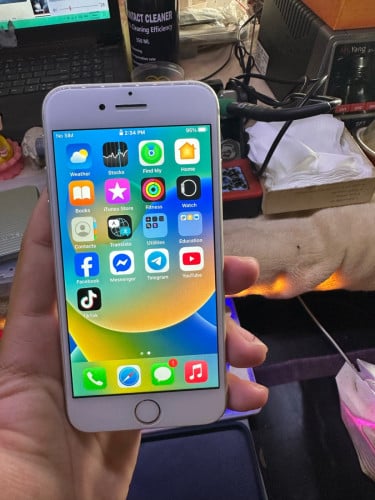 iPhone 8