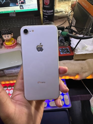 iPhone 8