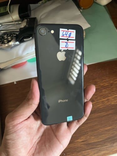 iPhone 8G 64g zin អត់ជាប់ លក់❤️📥
