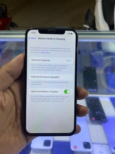 iphone x 64G battary97% អេក្រង់ថ្មីនៅស្គេនលក់55$ទីតាំងភ្នំពេញជិតវេងស្រេង Telegram 068560527