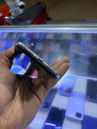 iphone x 64G battary97% អេក្រង់ថ្មីនៅស្គេនលក់55$ទីតាំងភ្នំពេញជិតវេងស្រេង Telegram 068560527