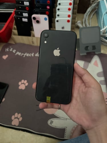 iPhone XR 64GB អេក្រង់សុីន ស្គេន ដូរថ្ម94% តួ99% តម្លៃ 65$