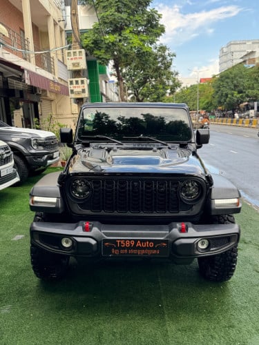 Jeep Wrangler Rubicon 2024 ប្រើ​បាន​17000km ឡាន​ក្រុមហ៊ុន​