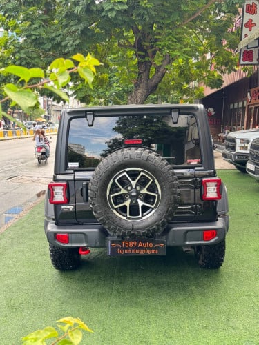 Jeep Wrangler Rubicon 2024 ប្រើបាន17000km ឡានក្រុមហ៊ុន