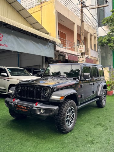 Jeep Wrangler Rubicon 2024 ប្រើបាន17000km ឡានក្រុមហ៊ុន