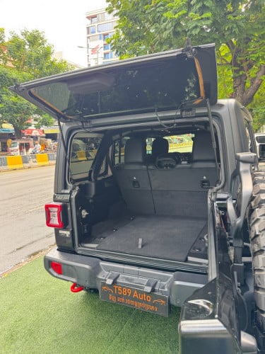 Jeep Wrangler Rubicon 2024 ប្រើបាន17000km ឡានក្រុមហ៊ុន