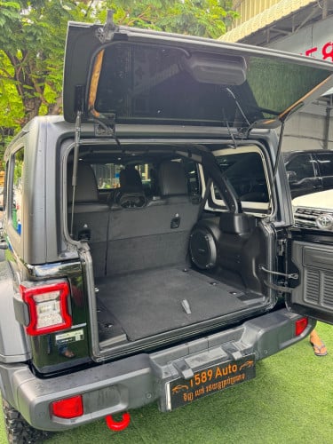 Jeep Wrangler Rubicon 2024 ប្រើបាន17000km ឡានក្រុមហ៊ុន