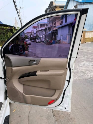 Kia Carnival 2012full option