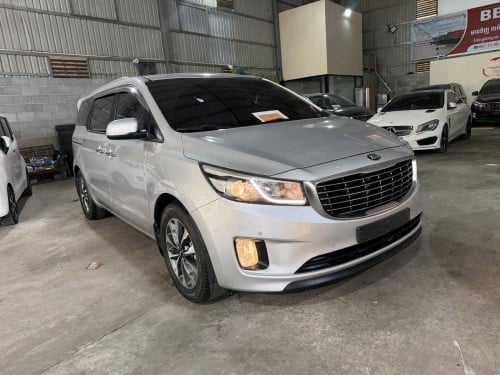 Kia Carnival 2015
