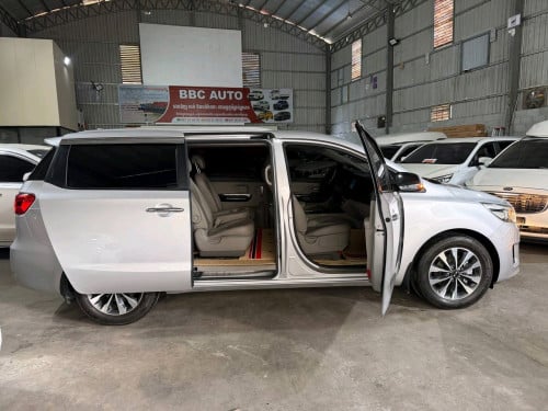 Kia Carnival 2015