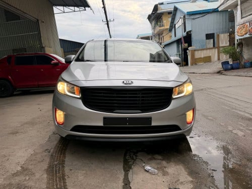 Kia Carnival 2015 Luxury