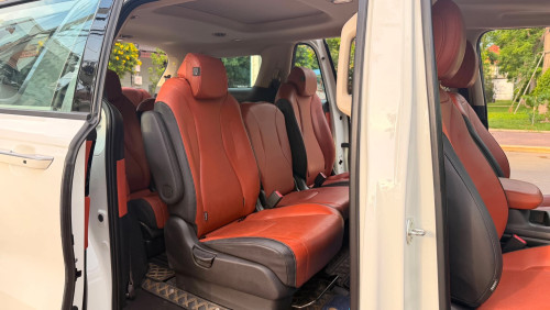Kia Grand carnival 023