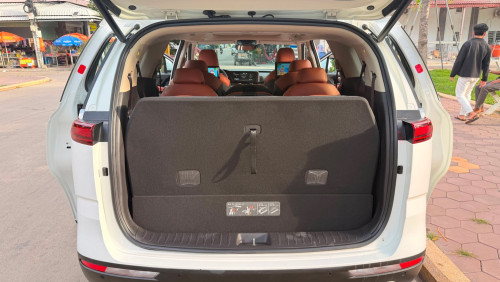 Kia Grand carnival 023