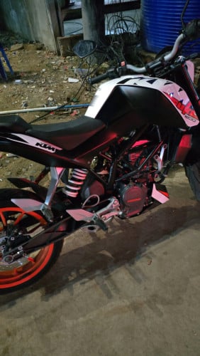 Ktm duke 200