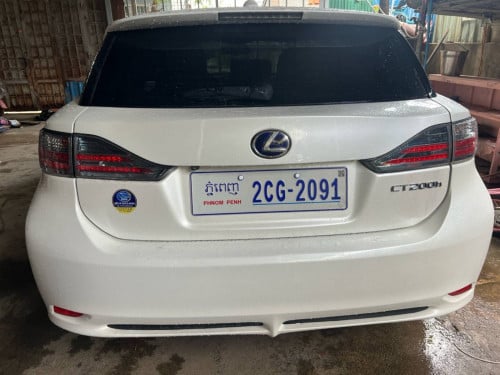 Lexus CT 200h 2012 For Rent /出租
