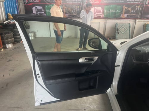 Lexus CT 200h 2012 For Rent /出租