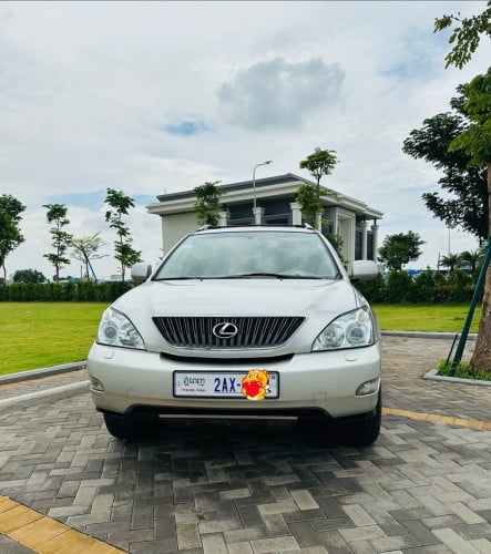 Lexus RX330 ប៉ុង2 ឆ្នាំ2004 h/f