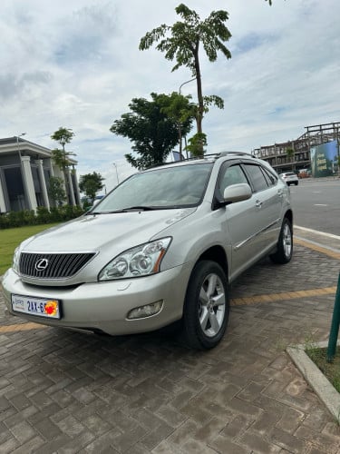 Lexus RX330 ប៉ុង2 ឆ្នាំ2004 h/f