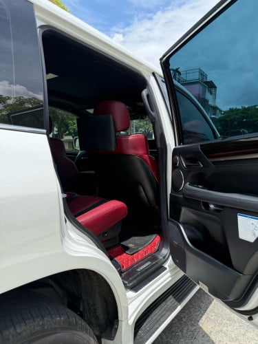 LX570s Super Sport
