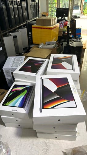 MacBook Pro 16” 2021 Chip M1 Ram 32Gb SSD 1TB Screen 16”Products used in good condition and quality