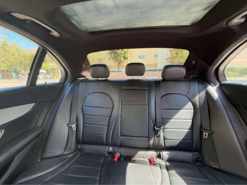 Mercedes Benz C300 2015 For Rent /出租