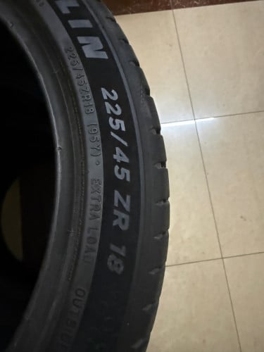 Michelin Pilot 5 225/45R18 Y1824 99%