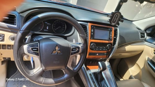 mitsubishi Pajero 2018 ម្ចាស់ដេីម ខ្លាញ់គោ