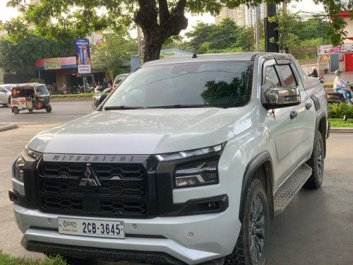Mitsubishi Triton GLS EXTRA PLUS