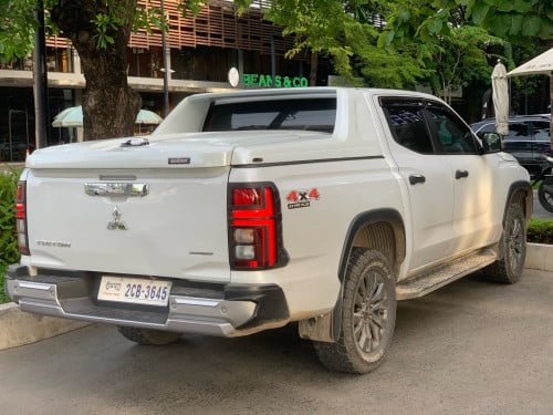 Mitsubishi Triton GLS EXTRA PLUS