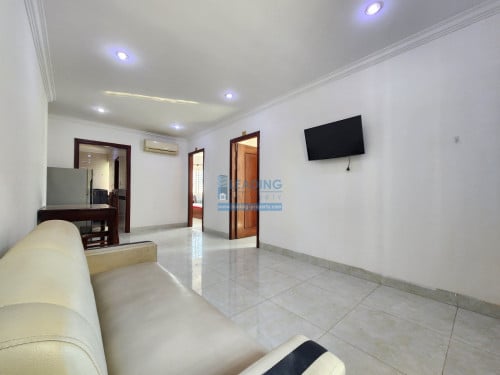 N097 | Elevator 2 Bedrooms Apartment For Rent Near BKK1