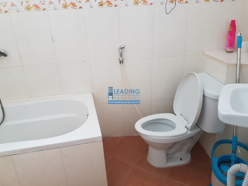 N185 | Western Classic Apartment 1 Bedroom For Rent Near Royal Palace