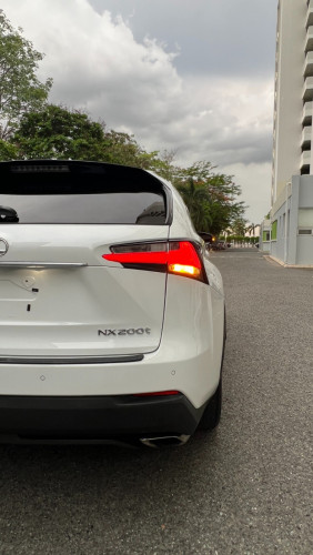NX 200t F Sport គុជ3 6ប៊ូតុង ប៉ុង2 តម្លៃពិសេស