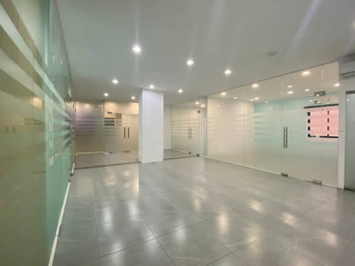 Office Space Available at Bkk1 ការិយាល័យជួលទំហំ160 ម៉ែត្រការ៉េ នៅបឹងកេងងក (Of-038)