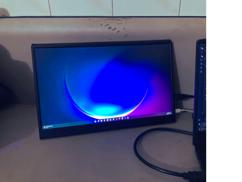 Portable Monitor ប្រើហើយ លក់ 40$ ចុះ