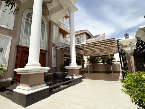 PRINCE VILLA FOR RENT IN PENG HUOTH BOENG SNOR - ECO MELODY
