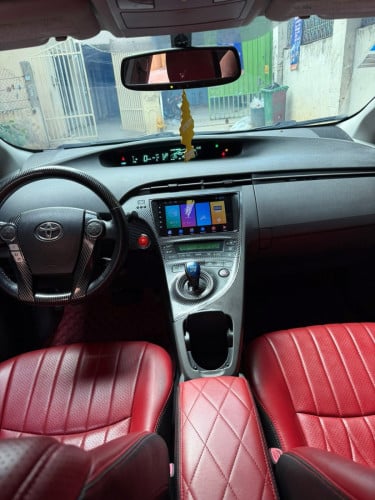 Prius 011អប់សិនពីឡើងអេក្រង់ធំCamera ក្រោយហើយឡានលាងទឹកជិះថ្មីដាច់ 14300$ ចរចា0968793333