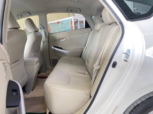 Prius 011 option 4 ក្នុងលឿង សូម ចុចលីងខាងក្រោមដើម្បើសួរពត៍មានបន្ថែម