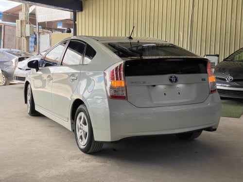 Prius 011 option 4 ក្នុងលឿង សូម ចុចលីងខាងក្រោមដើម្បើសួរពត៍មានបន្ថែម