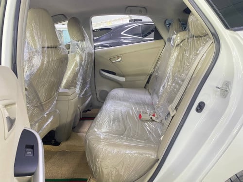 Prius 014 option 2 ម៉ាយសុីនតែ9មុឺនម៉ាយសូម ចុចលីងខាងក្រោមដើម្បើសួរពត៍មានបន្ថែម