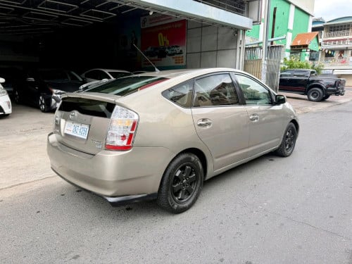 Prius 05 full