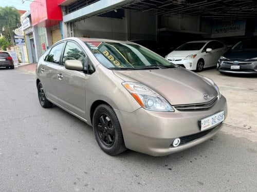 Prius 05 full