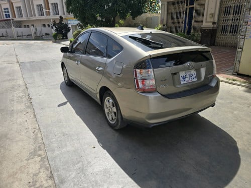 Prius 05 full option លក់